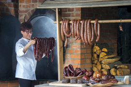 дворец усадьба гостиница ресторан ночлеги апартаменты номера в Польше Мазуры